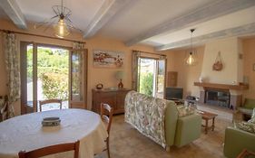 LARGE SPACIOUS house in FRÉJUS