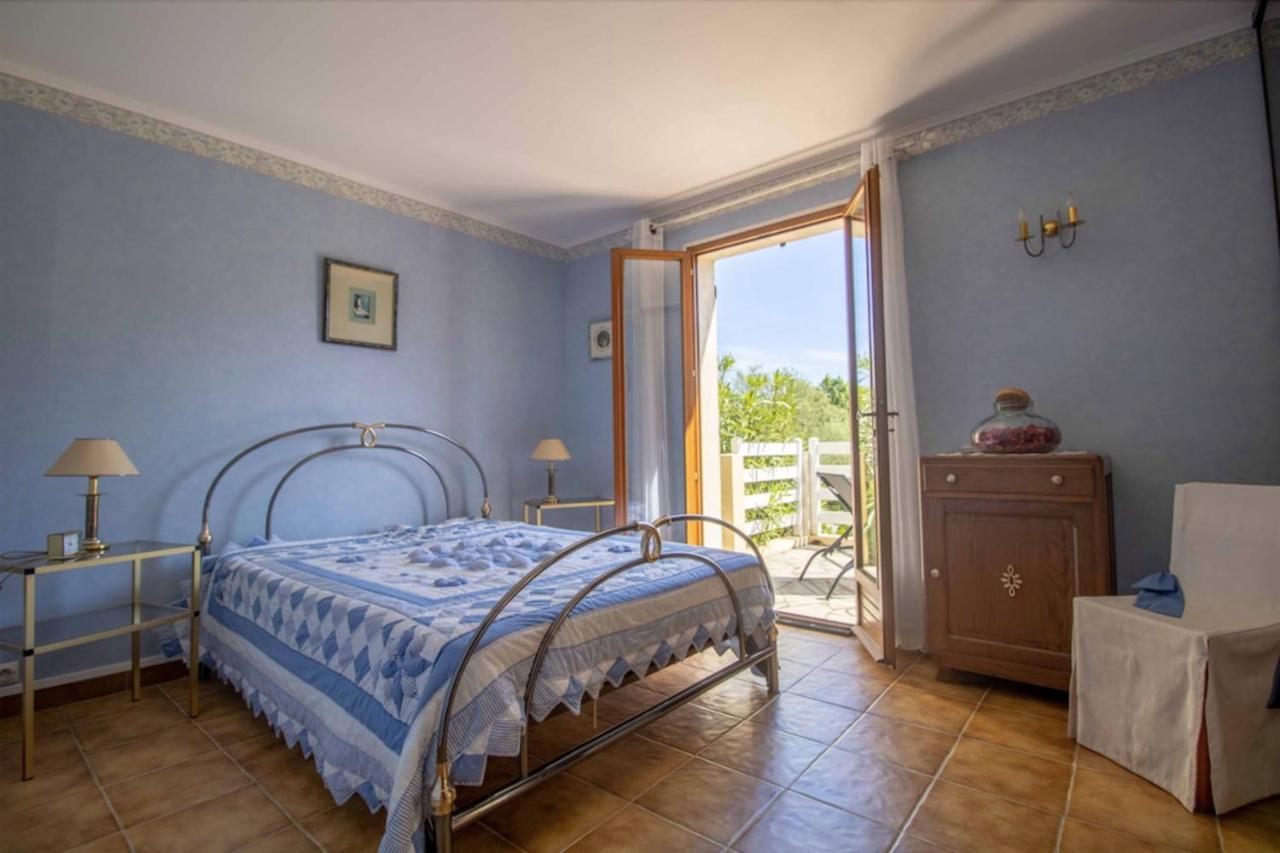 LARGE SPACIOUS house in FRÉJUS Esterno foto